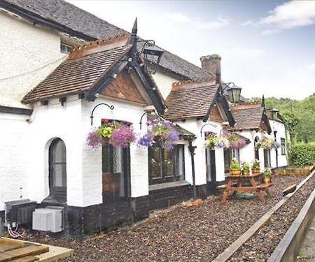 The May Garland Inn Hellingly Экстерьер фото