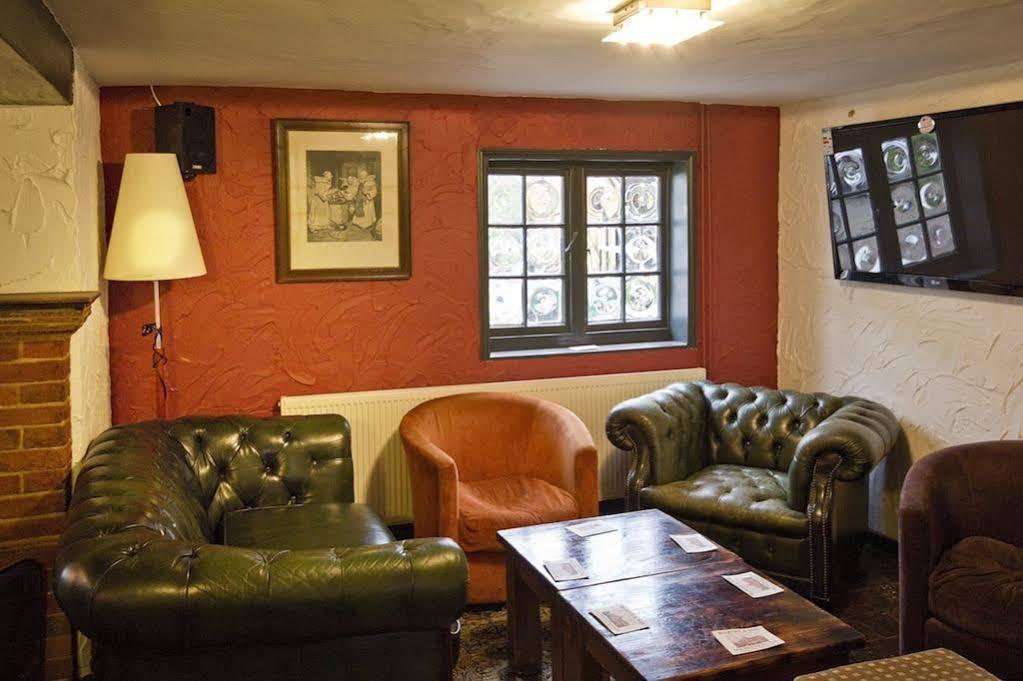 The May Garland Inn Hellingly Экстерьер фото
