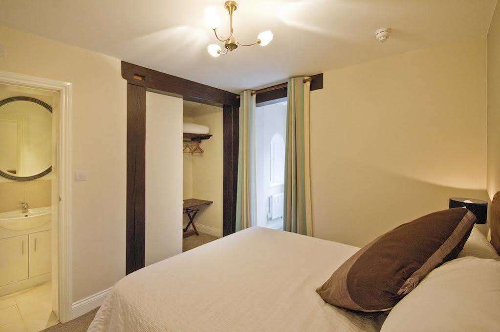 The May Garland Inn Hellingly Экстерьер фото